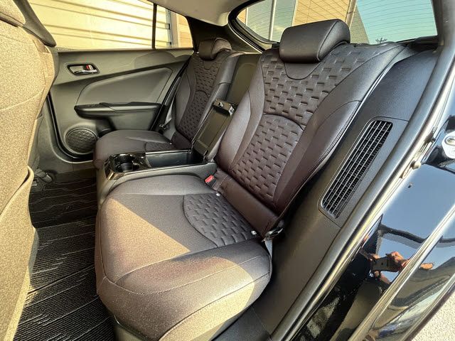 TOYOTA PRIUS PHV 2019 Image 31