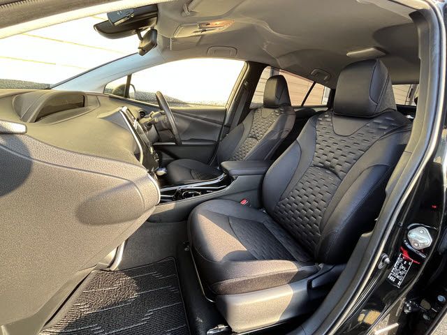 TOYOTA PRIUS PHV 2019 Image 31