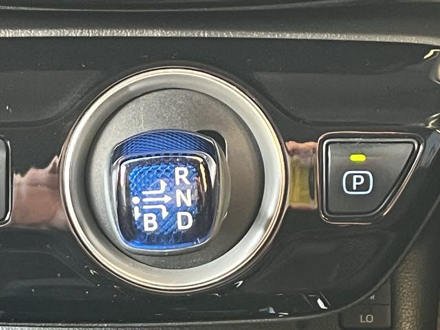 TOYOTA PRIUS PHV 2019 Image 31