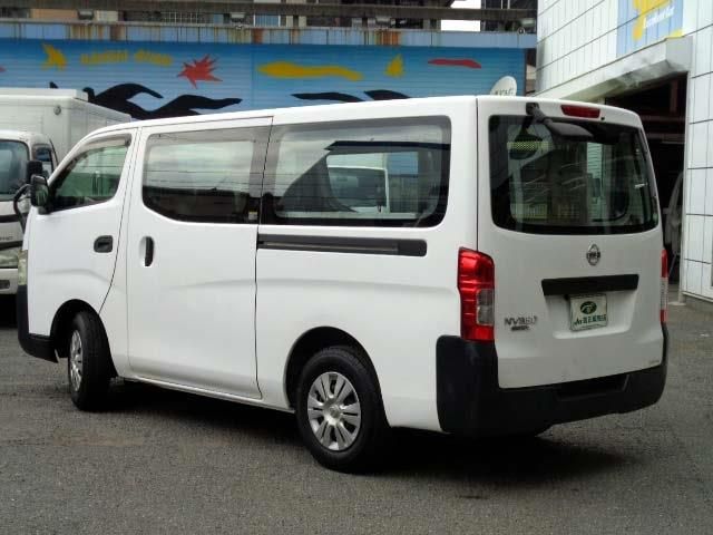 NISSAN NV350 CARAVAN 4WD 2017 Image 31