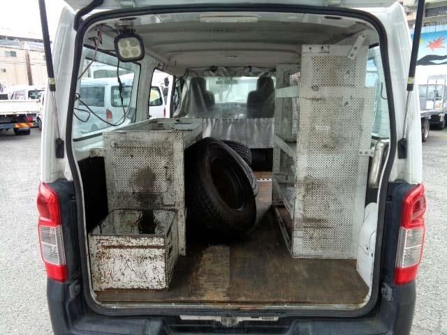 NISSAN NV350 CARAVAN 4WD 2017 Image 31