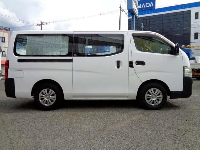 NISSAN NV350 CARAVAN 4WD 2017 Image 31