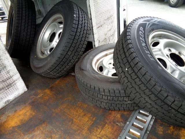 NISSAN NV350 CARAVAN 4WD 2017 Image 31