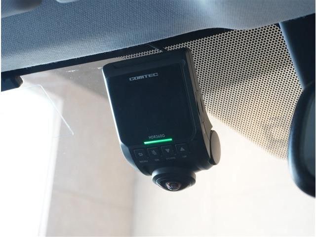 TOYOTA PRIUS 2017 Image 31