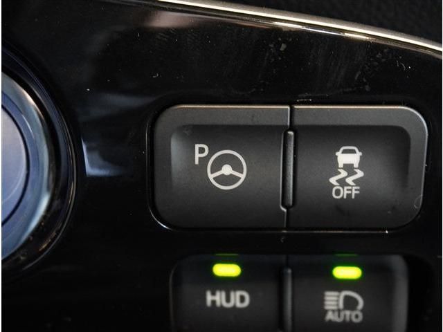 TOYOTA PRIUS 2017 Image 31