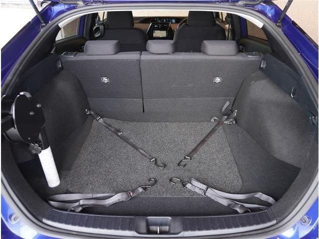 TOYOTA PRIUS 2017 Image 31