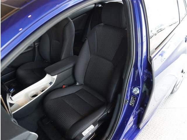 TOYOTA PRIUS 2017 Image 31