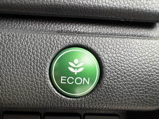 HONDA FIT HYBRID 2016 Image 31