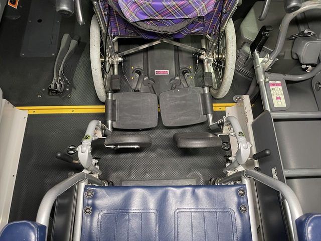 TOYOTA HIACE COMMUTER 2010 Image 31