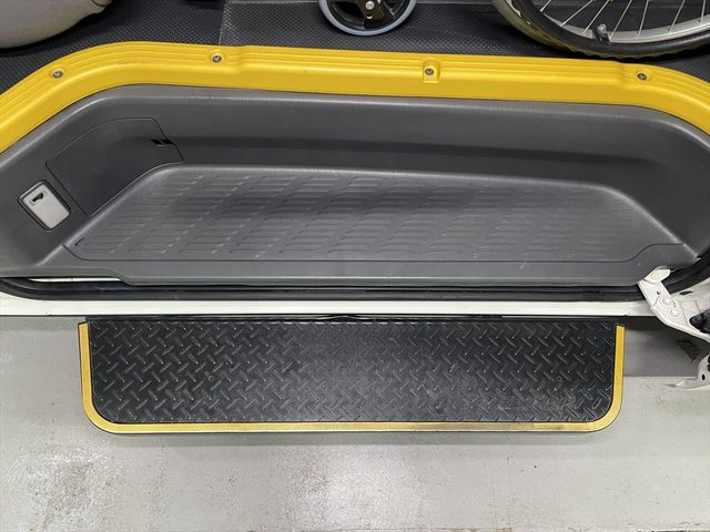 TOYOTA HIACE COMMUTER 2010 Image 31