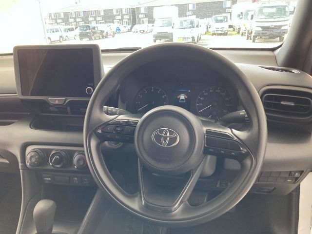 TOYOTA YARIS 2024 Image 31