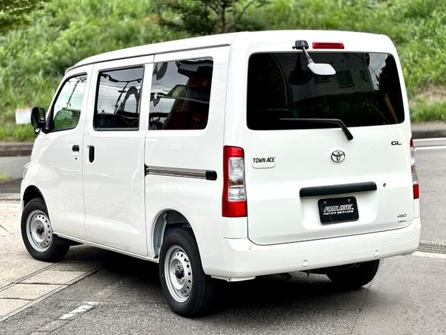 TOYOTA TOWNACE VAN 4WD 2025 Image 31