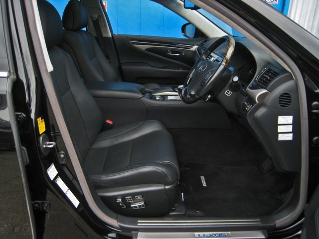 TOYOTA LEXUS LS600HL 2012 Image 31