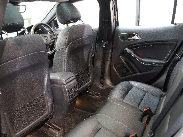 MERCEDES BENZ GLA CL 2018 Image 31