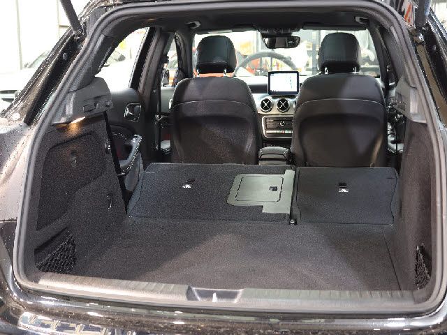 MERCEDES BENZ GLA CL 2018 Image 31