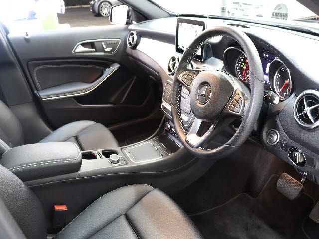 MERCEDES BENZ GLA CL 2018 Image 31