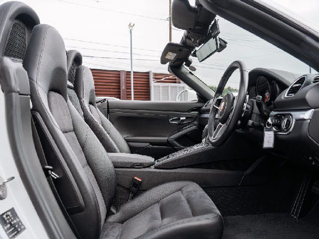 PORSCHE 718BOXSTER 2017 Image 31