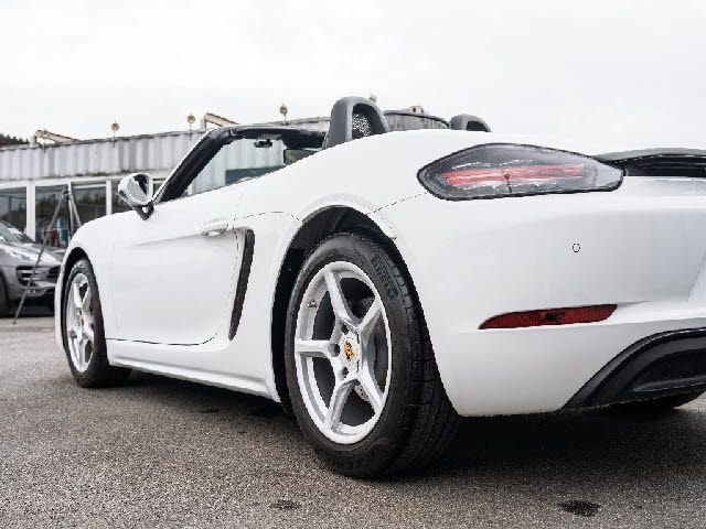 PORSCHE 718BOXSTER 2017 Image 31
