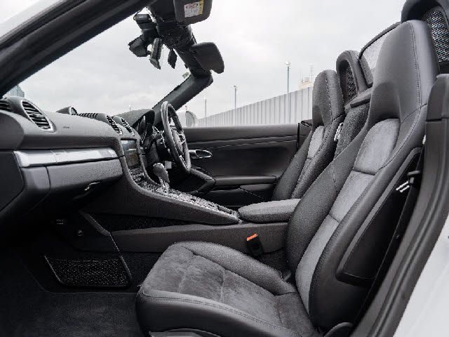 PORSCHE 718BOXSTER 2017 Image 31