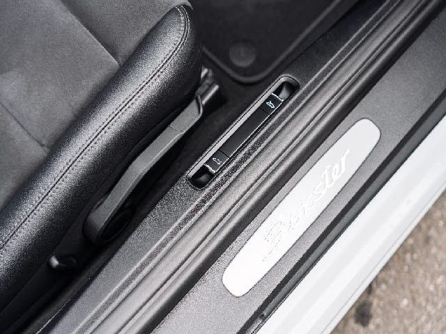 PORSCHE 718BOXSTER 2017 Image 31