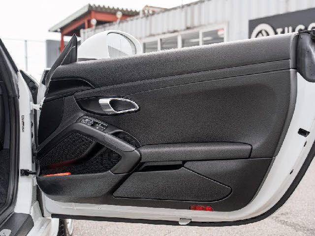 PORSCHE 718BOXSTER 2017 Image 31