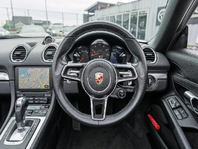 PORSCHE 718BOXSTER 2017 Image 31