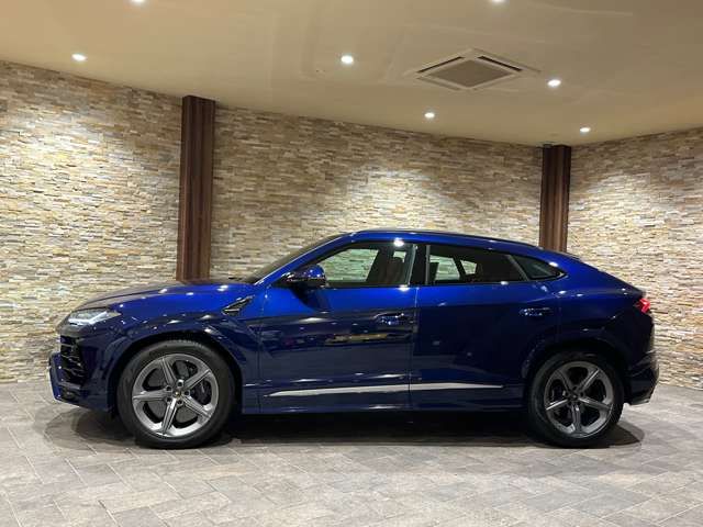 LAMBORGHINI URUS 2020 Image 31