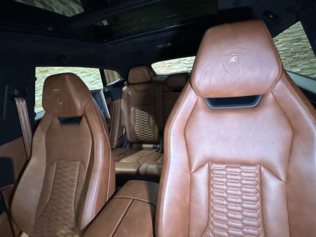 LAMBORGHINI URUS 2020 Image 31