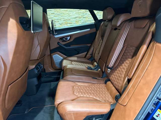 LAMBORGHINI URUS 2020 Image 31