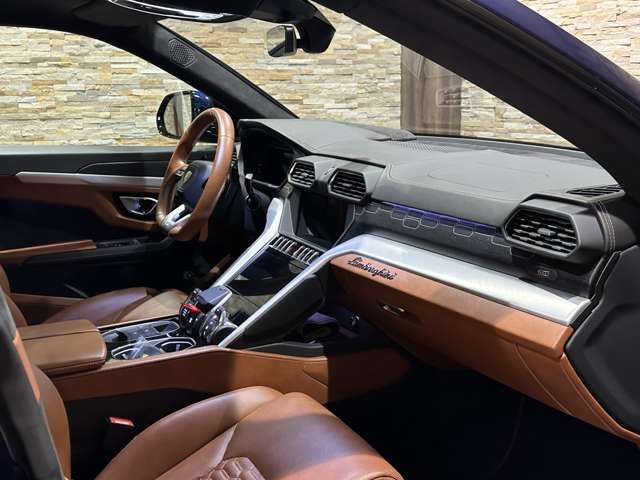 LAMBORGHINI URUS 2020 Image 31