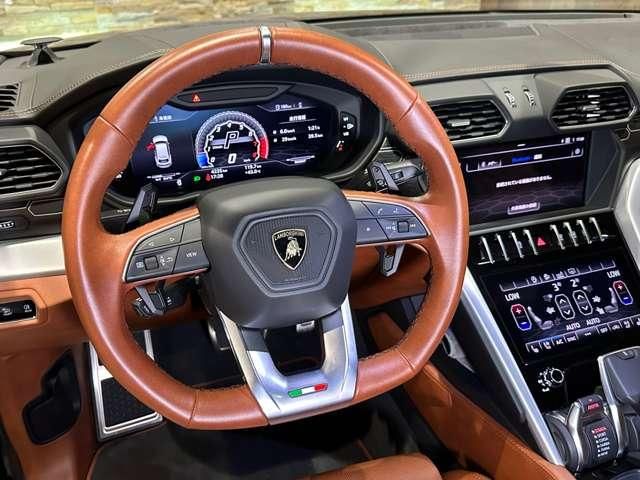 LAMBORGHINI URUS 2020 Image 31