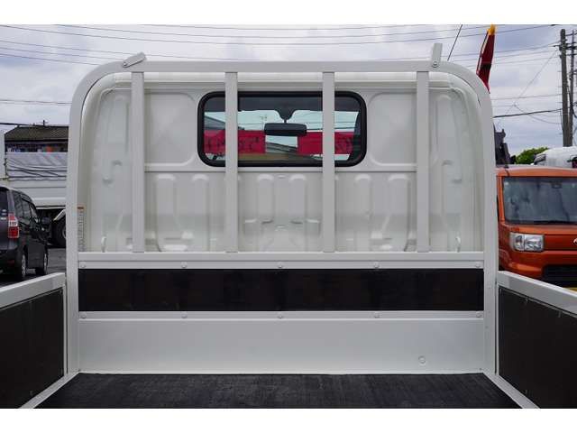 HINO DUTRO 2017 Image 31