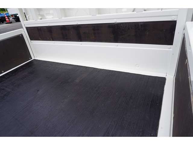 HINO DUTRO 2017 Image 31