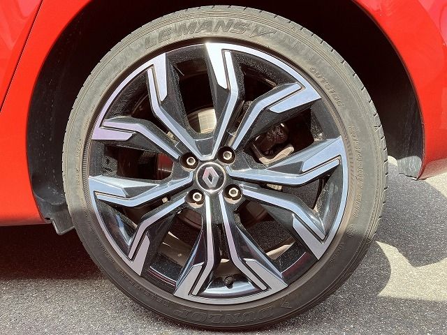 RENAULT LUTECIA 2022 Image 31