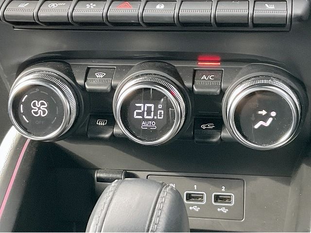 RENAULT LUTECIA 2022 Image 31