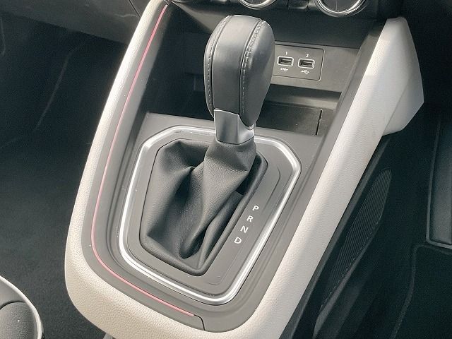 RENAULT LUTECIA 2022 Image 31