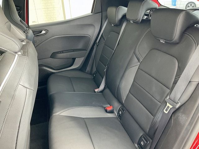 RENAULT LUTECIA 2022 Image 31