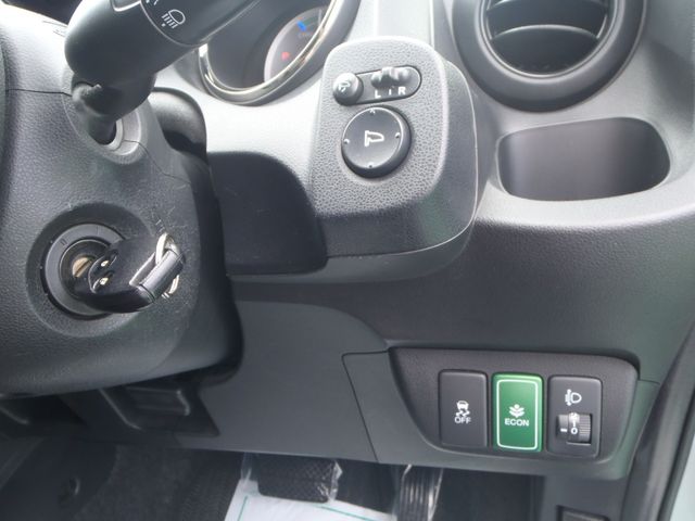 HONDA FIT SHUTTLE HYBRID 2012 Image 31