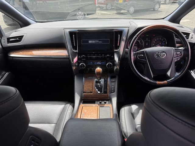 TOYOTA VELLFIRE  HYBRID 4WD 2017 Image 31