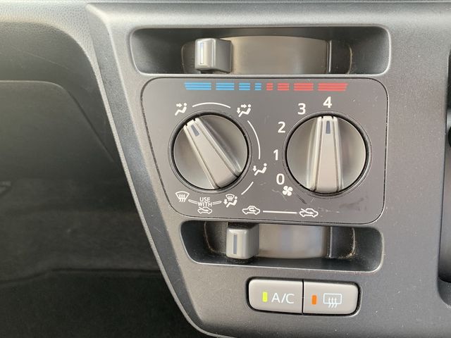 DAIHATSU MIRA E:S 2017 Image 31