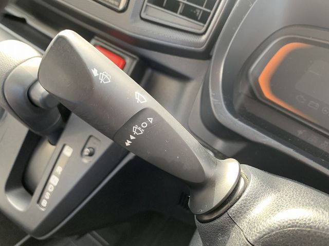 DAIHATSU MIRA E:S 2017 Image 31