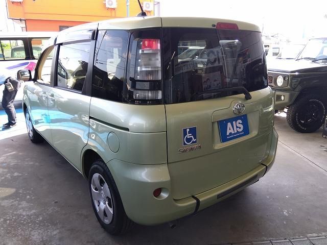 TOYOTA SIENTA 2012 Image 31