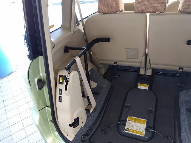 TOYOTA SIENTA 2012 Image 31