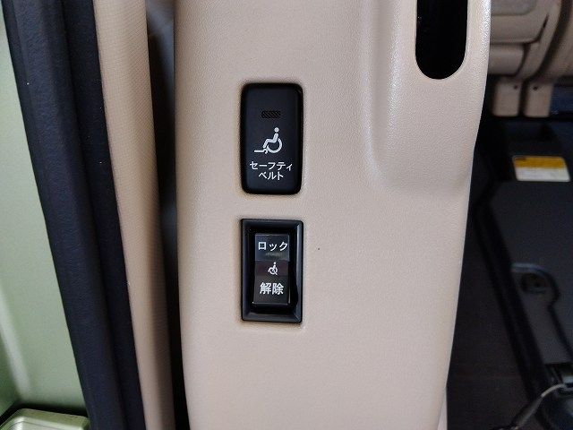 TOYOTA SIENTA 2012 Image 31