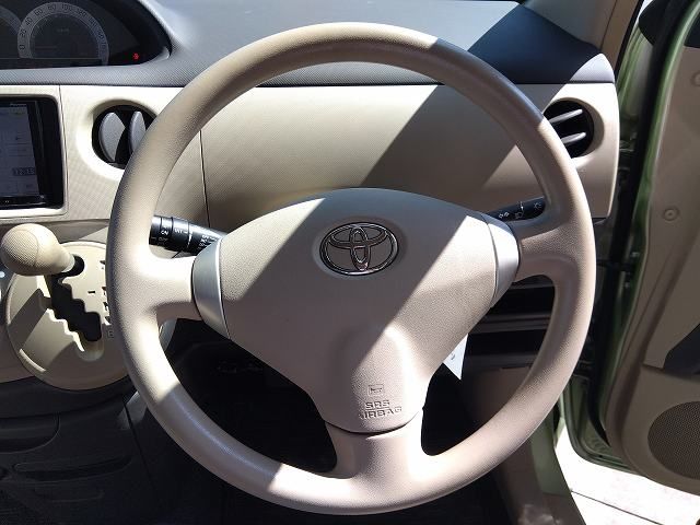 TOYOTA SIENTA 2012 Image 31