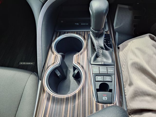 TOYOTA CAMRY HYBRID 2020 Image 31