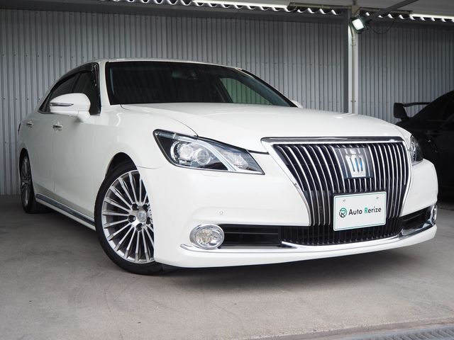 TOYOTA CROWN MAJESTA HYBRID 2014 Image 31
