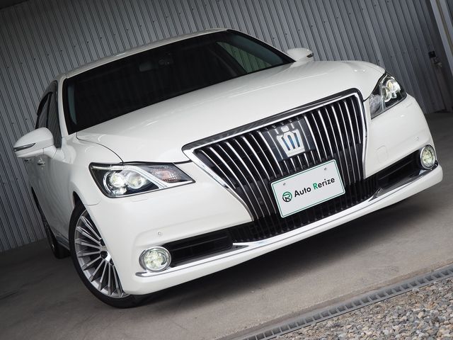 TOYOTA CROWN MAJESTA HYBRID 2014 Image 31