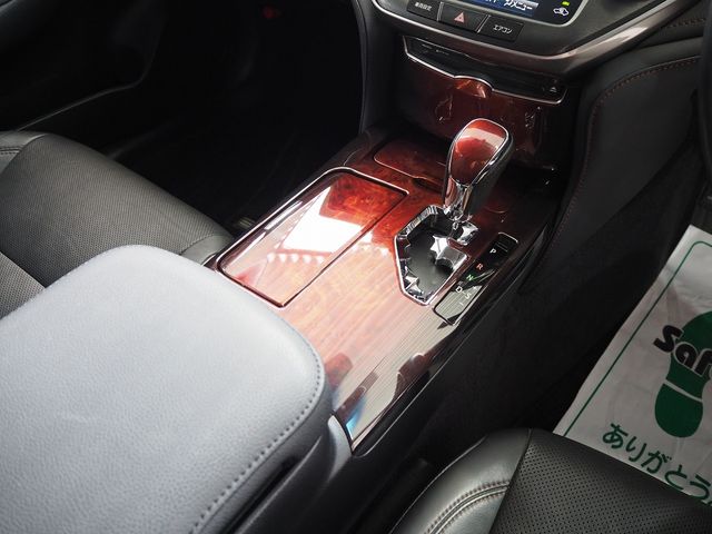 TOYOTA CROWN MAJESTA HYBRID 2014 Image 31