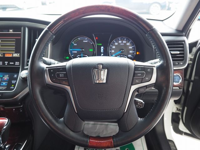 TOYOTA CROWN MAJESTA HYBRID 2014 Image 31